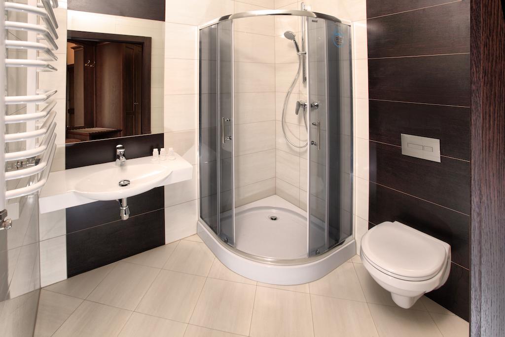 Oleśnica The Amber Business & Spa Hotel מראה חיצוני תמונה