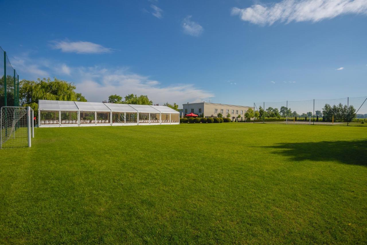 Oleśnica The Amber Business & Spa Hotel מראה חיצוני תמונה
