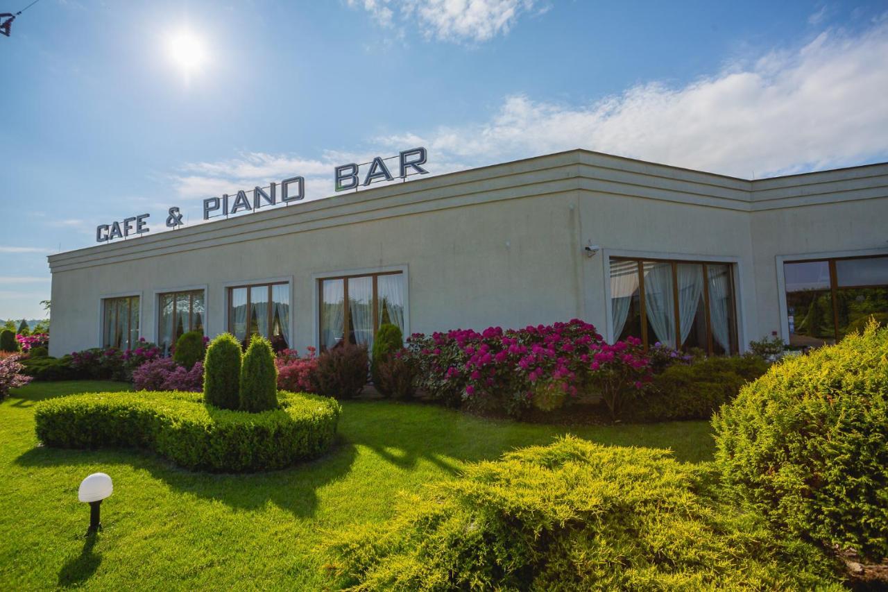 Oleśnica The Amber Business & Spa Hotel מראה חיצוני תמונה