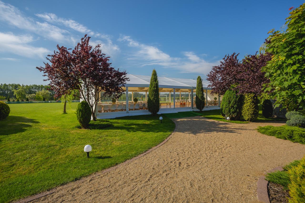 Oleśnica The Amber Business & Spa Hotel מראה חיצוני תמונה