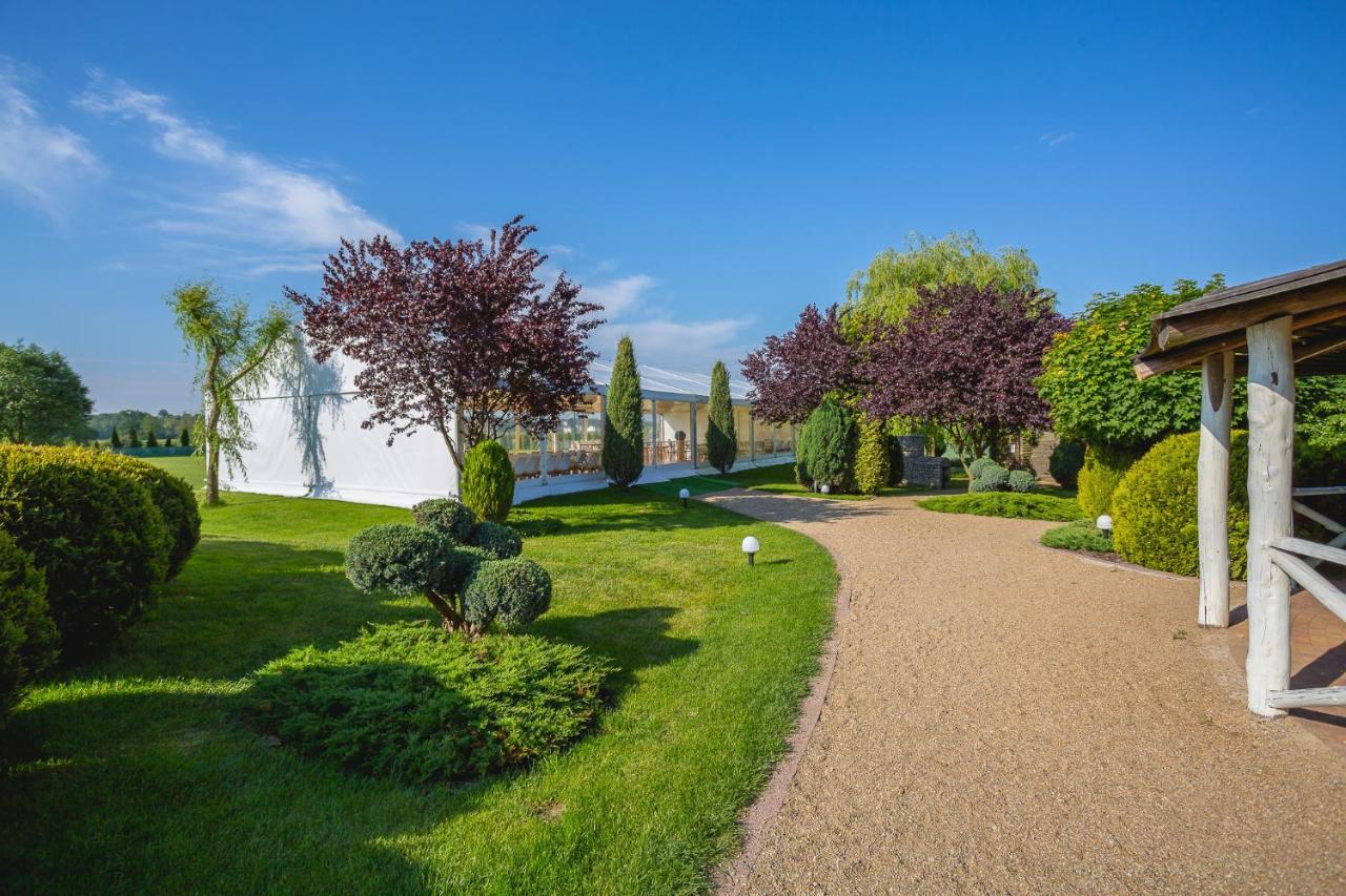 Oleśnica The Amber Business & Spa Hotel מראה חיצוני תמונה